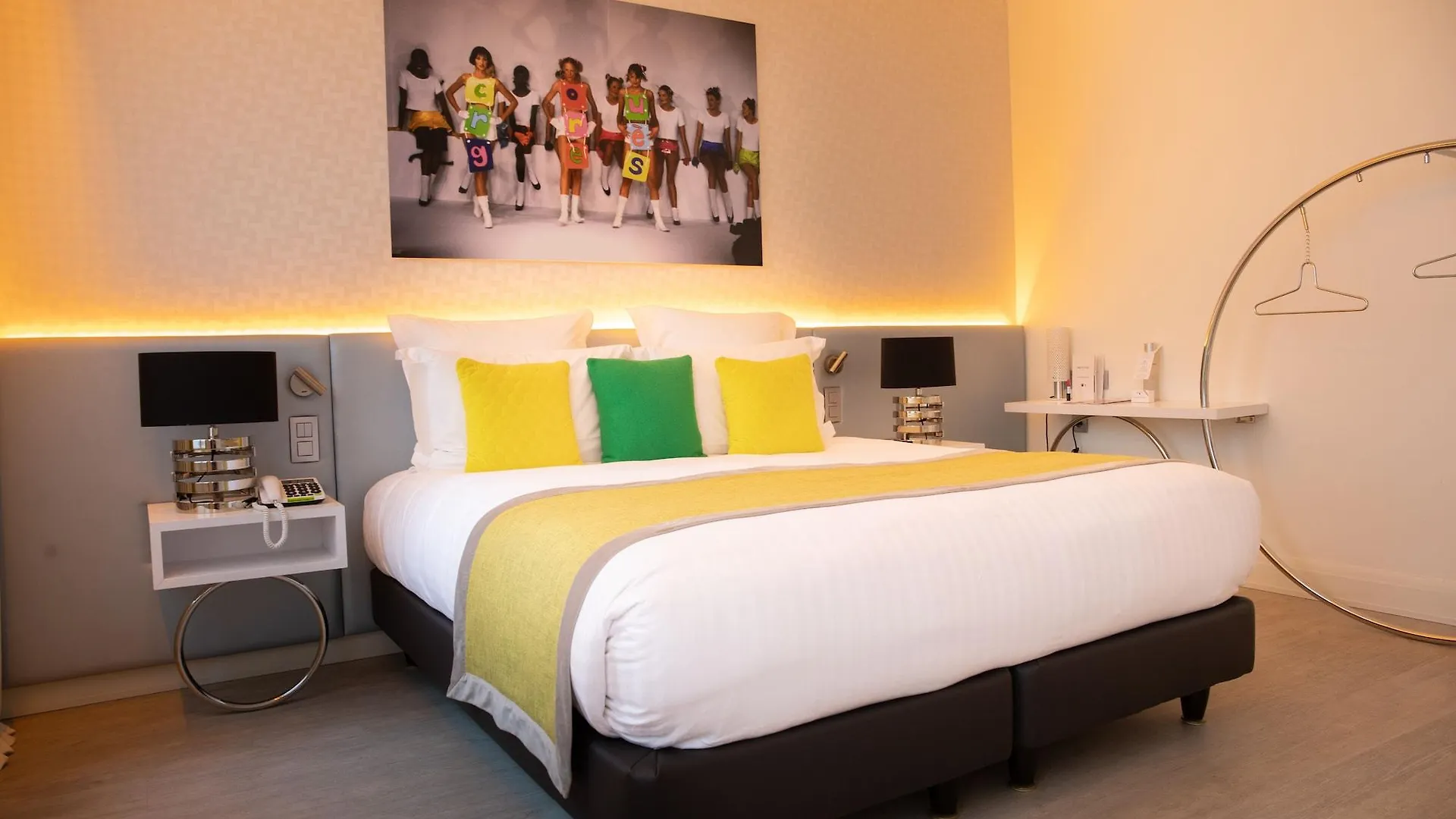 Hotel Dress Code 4*