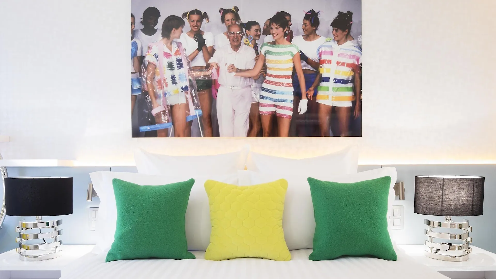 Hotel Dress Code 4*