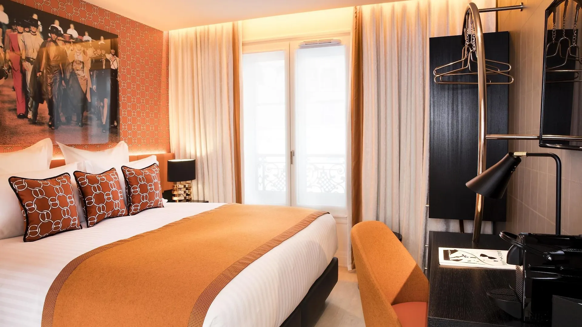Dress Code Hotel Paris